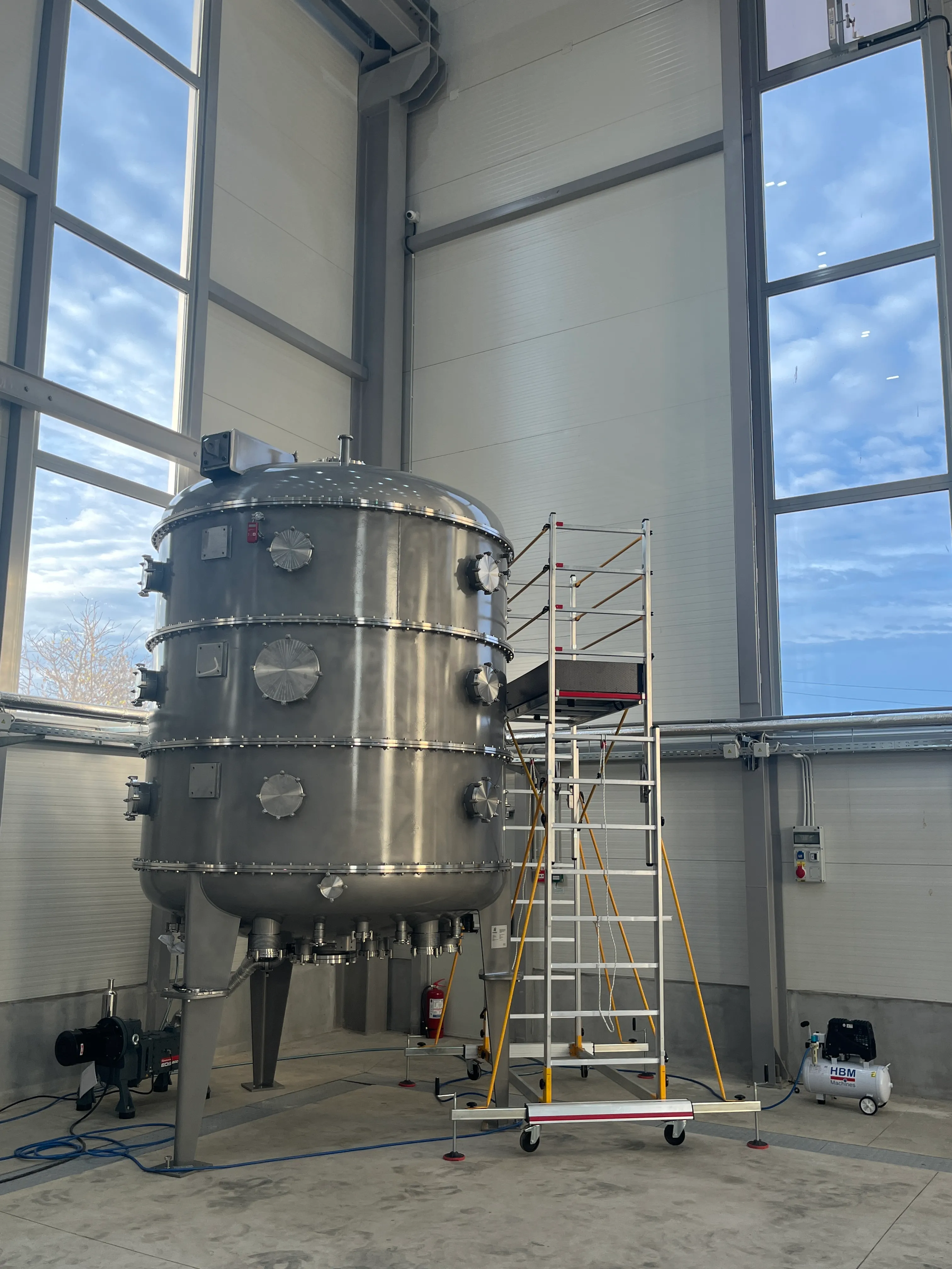Cloud simulation chamber inside the INCAS facility