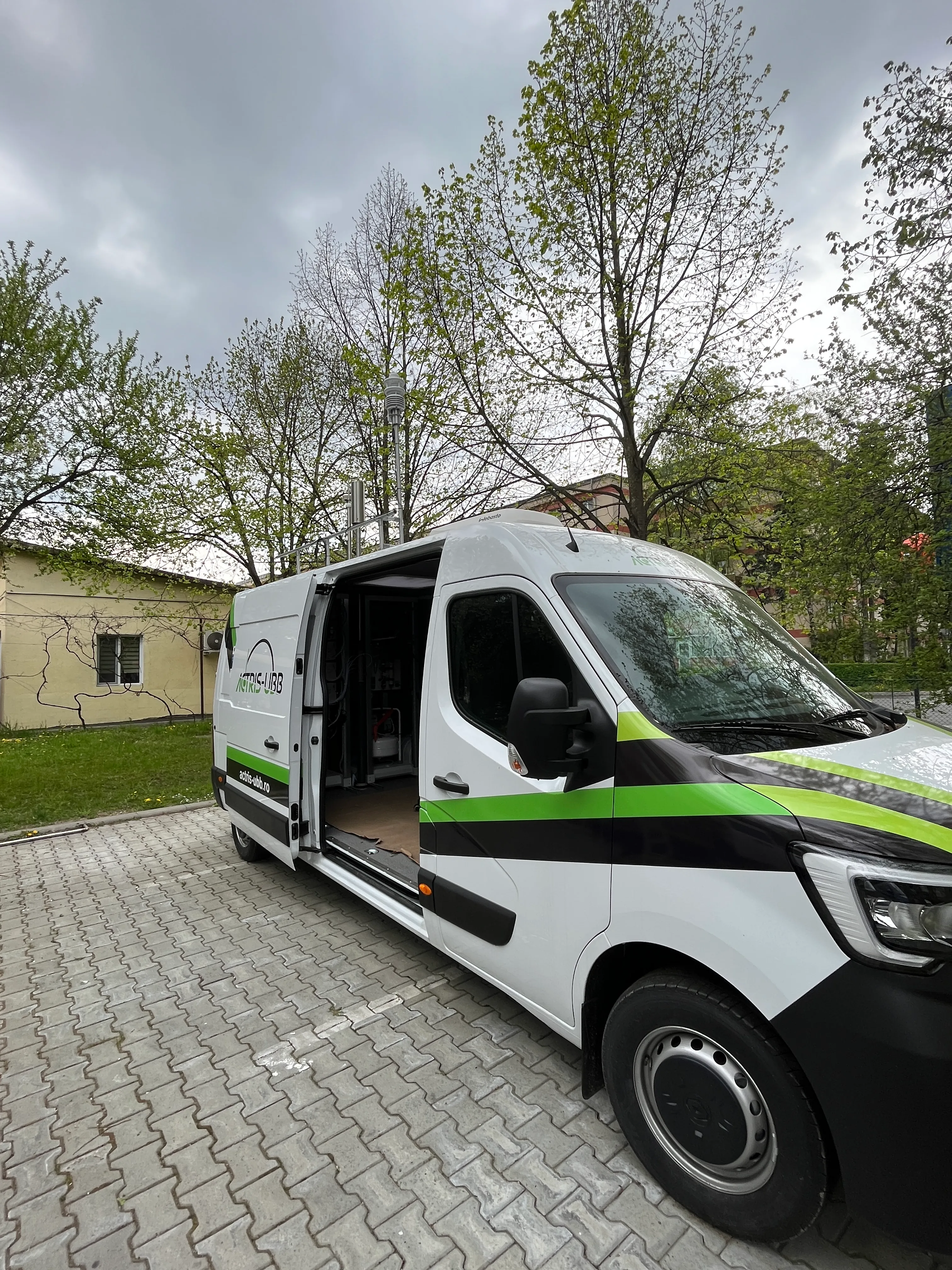 Exterior of the university mobile emissions and air quality monitoring laboratory